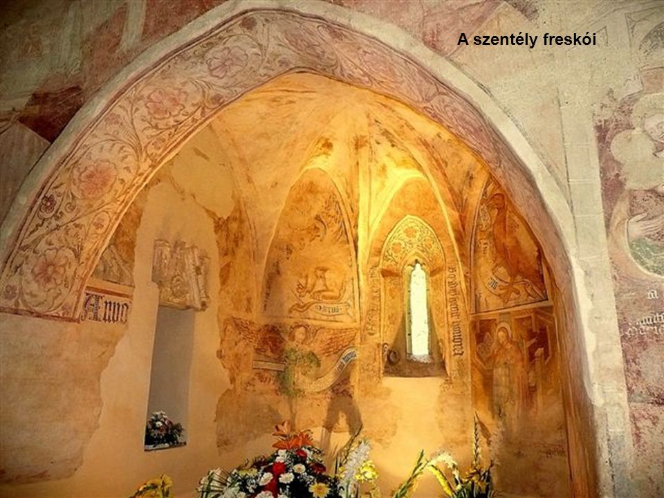 Velemér Árpád-kori katolikus temploma országos hírű műemlék, az 1300-as években készült freskókat rejt.