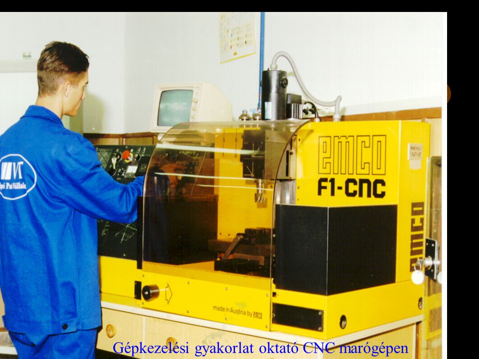 Gépkezelési gyakorlat oktató CNC marógépen