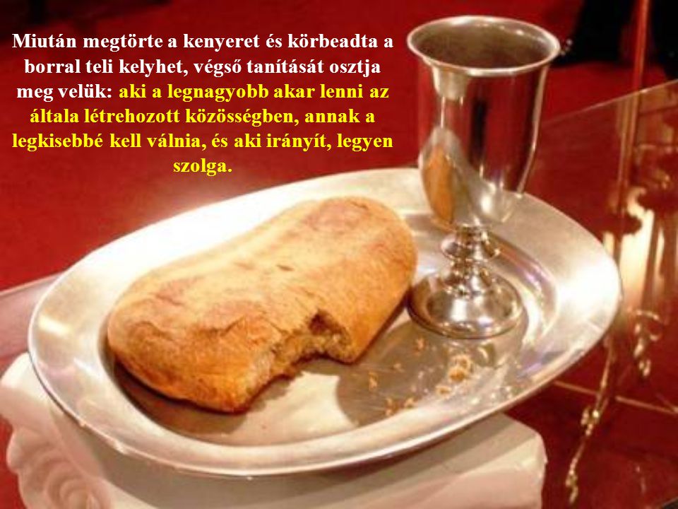 Húsvét előestéjén, a kovásztalan kenyér ünnepén, az „emeleti teremben Jézus elkölti tanítványaival az utolsó vacsorát.